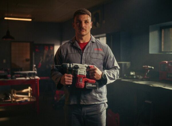 Andre Esterhuizen – hybrid craftsman – is STECO hybrid power tools hero